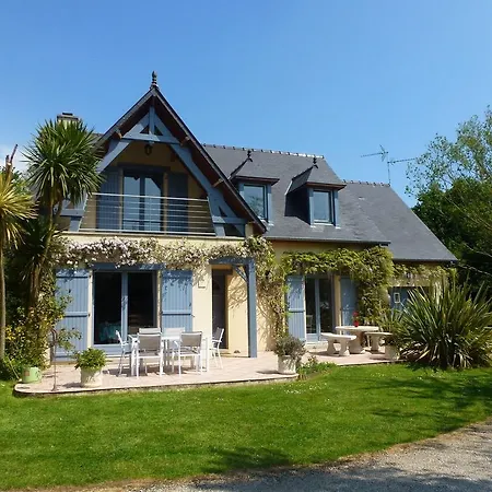 Cozy Holiday Home In Montebourg With Garden Σπίτι διακοπών *